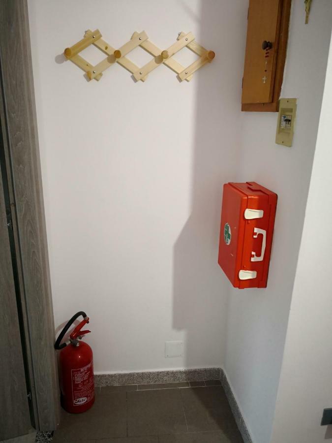 A Casa Di Rossano E Rossella Apartment Carbonia Exterior photo