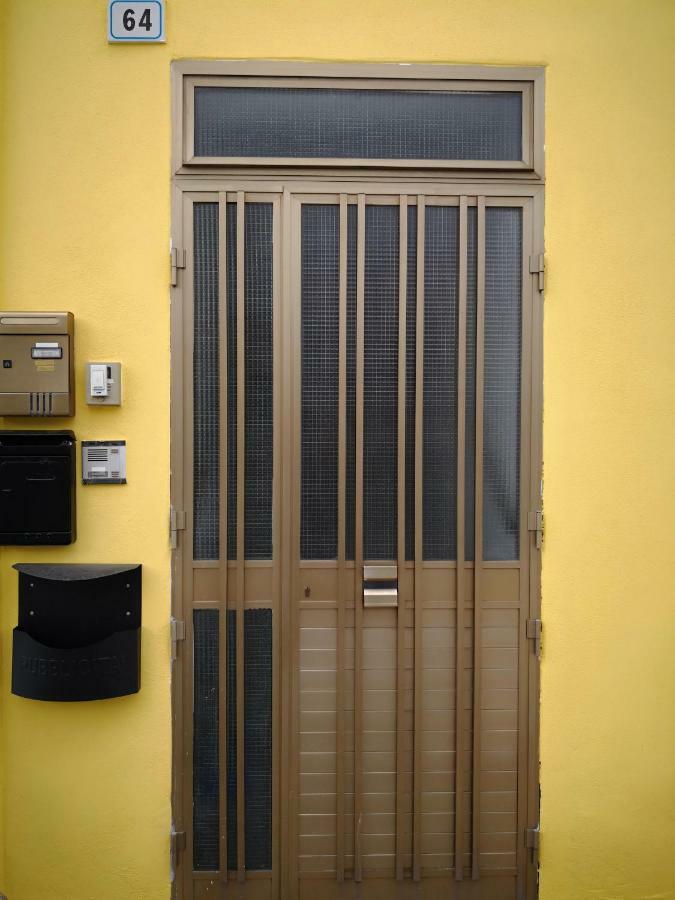 A Casa Di Rossano E Rossella Apartment Carbonia Exterior photo